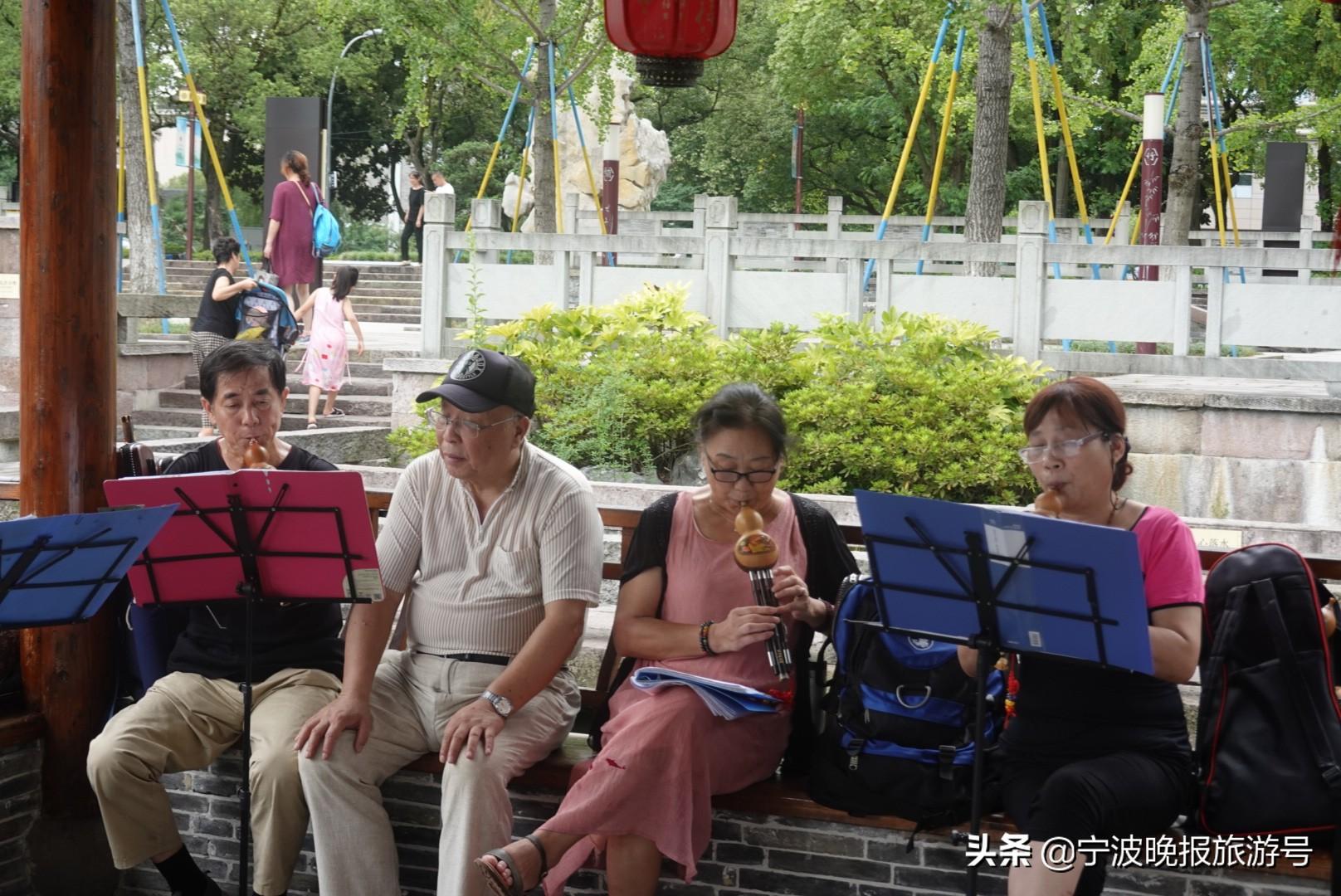 宁波房产中心，繁荣的城市地标与一站式服务体验