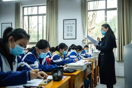 广东省开学是否戴口罩，理性分析与科学决策